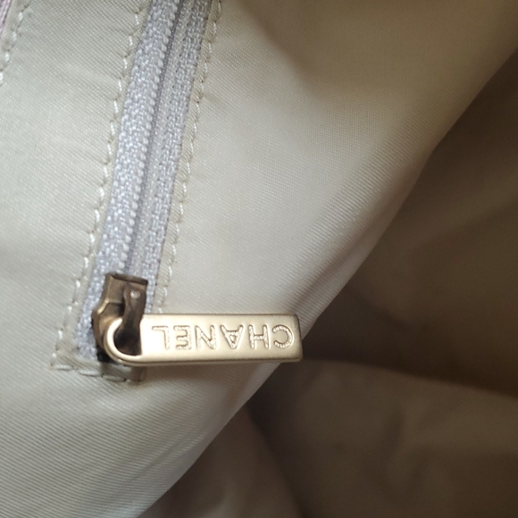 💥💥SOLD💥💥Chanel travel line bag - Picture 10 of 17